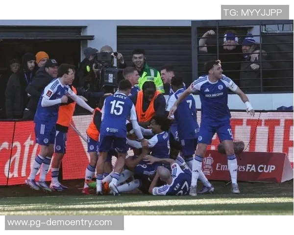 足总杯惊现冷门AC米兰逆转波尔图引发全场沸腾