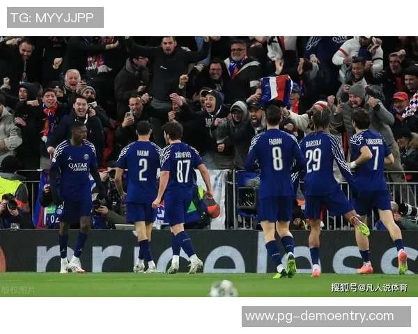 德甲热战：多特蒙德与利物浦激战成平点球争议引发全场沸腾