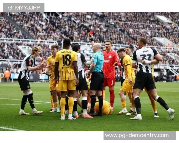 波尔图逆转多特蒙德足总杯激战补时进球引发争议判罚全场沸腾